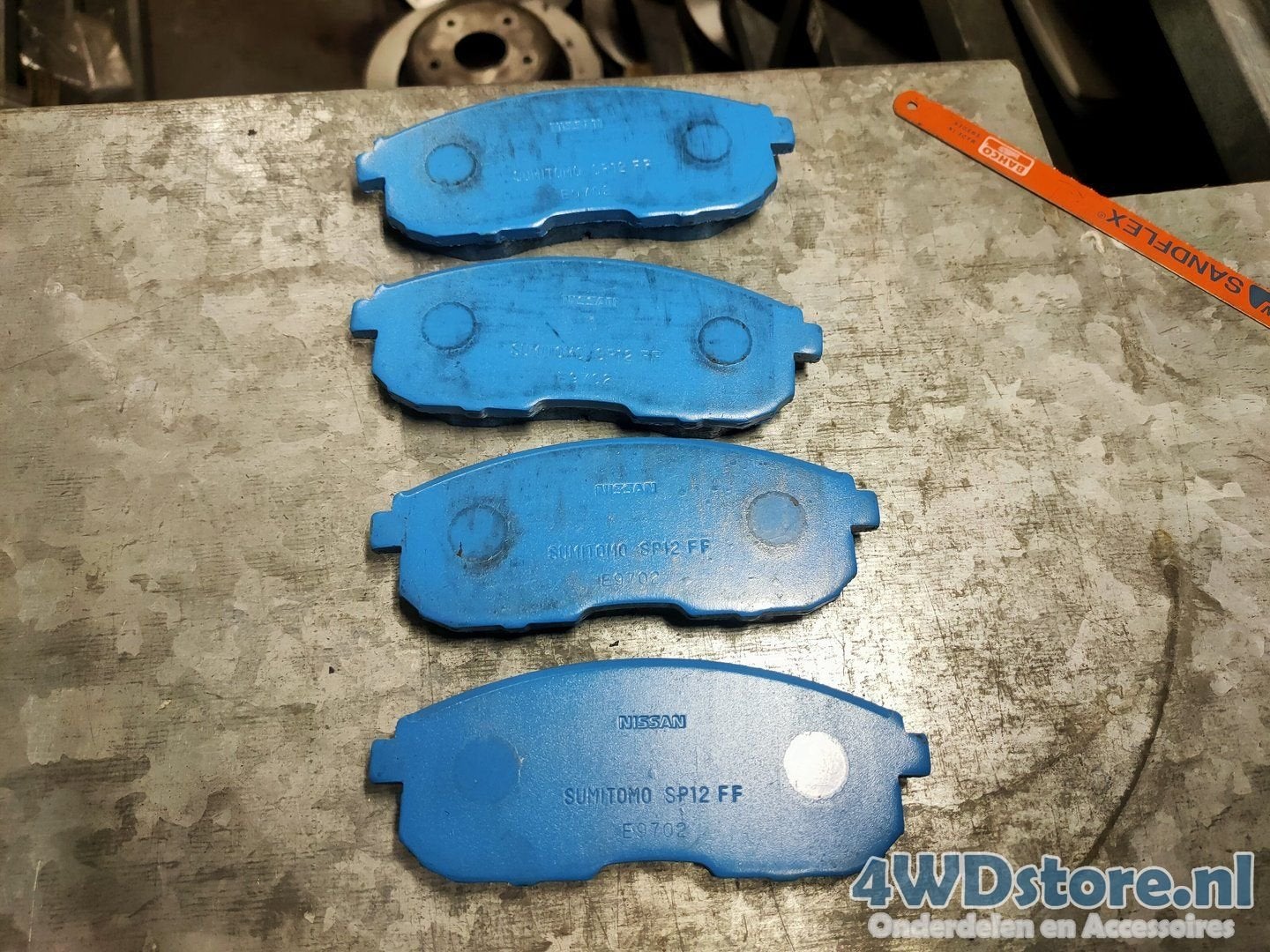 Nissan 350Z Remblokset vooras 4106089E91, -, Utilisé, -, Nissan