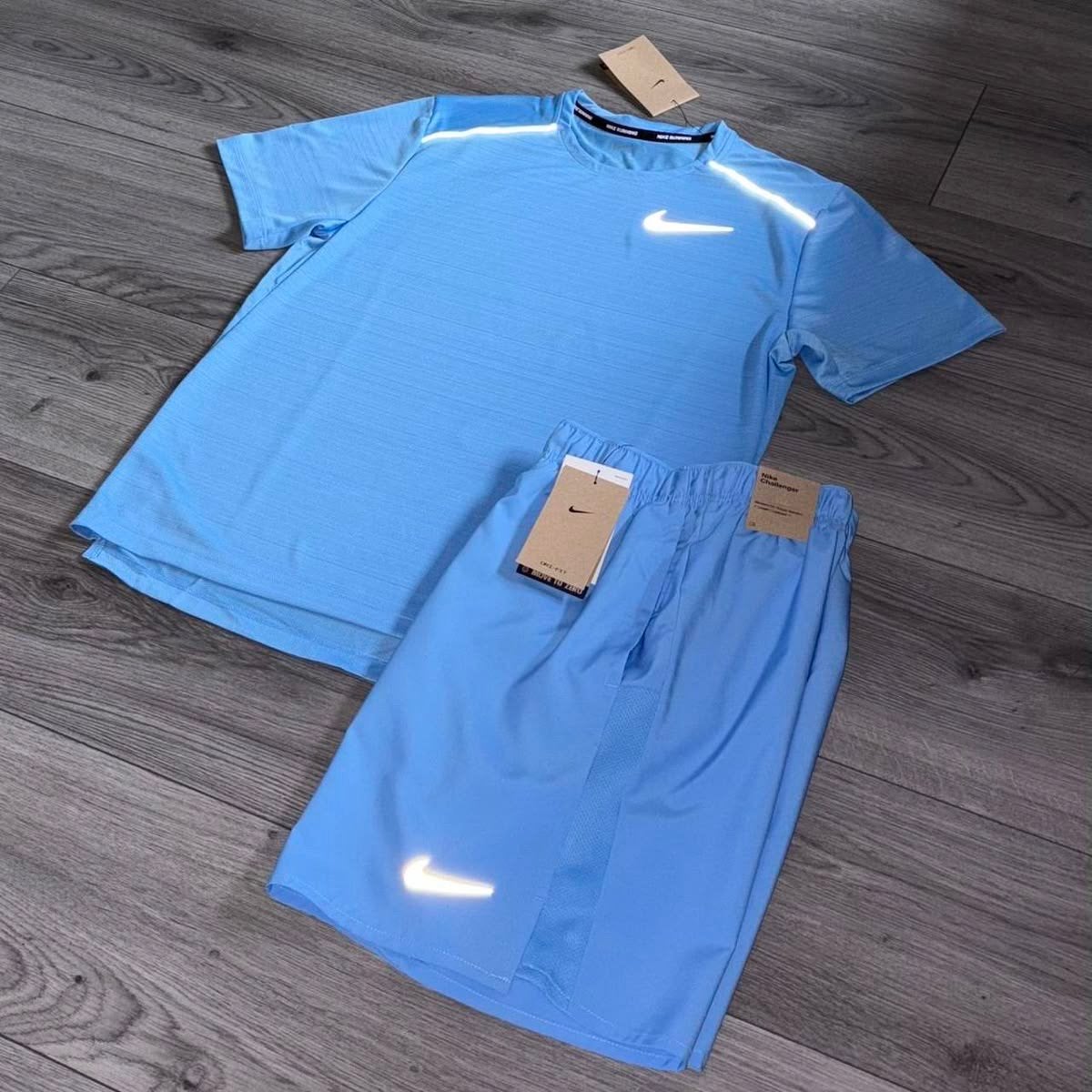 NIKE MILLER summer set, Vêtements | Hommes, T-shirts, Enlèvement, Neuf, Taille 48/50 (M), Multicolore