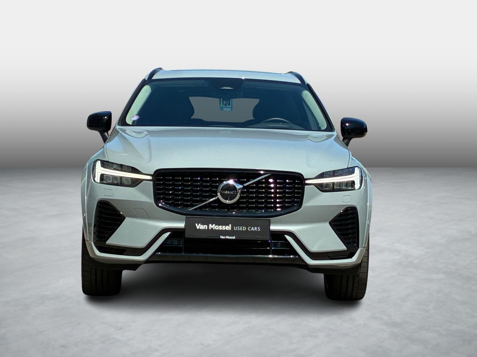 Volvo XC60 T6 PHEV 4x4 Ultimate Dark Aut. Fabrieksgarantie t, Auto's, Stof, Gebruikt, 4 cilinders, 2250 kg