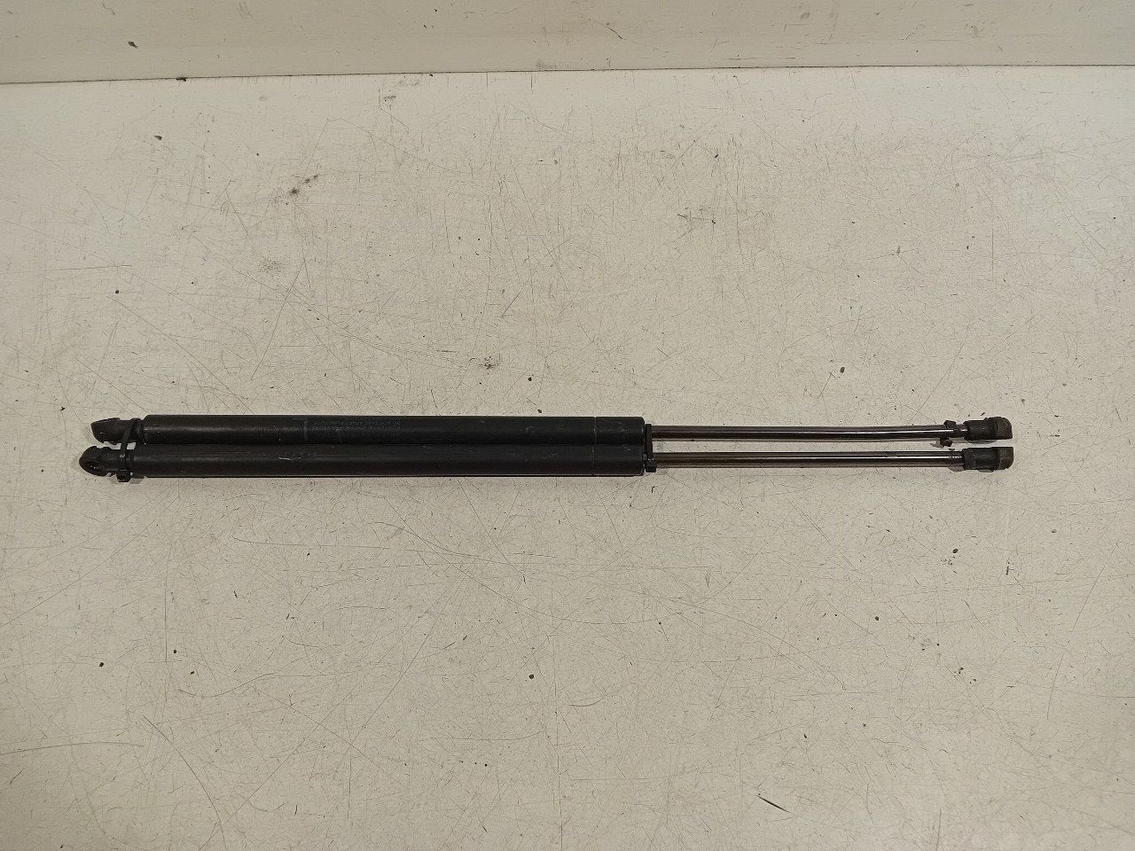 Gasdrukveerset achter Lexus GS, Auto-onderdelen, Onderdelen@venauto.nl, Van der Ven Autorecycling B.V., Gebruikt, Ettenseweg 76, 4706 PB Roosendaal, The Netherlands