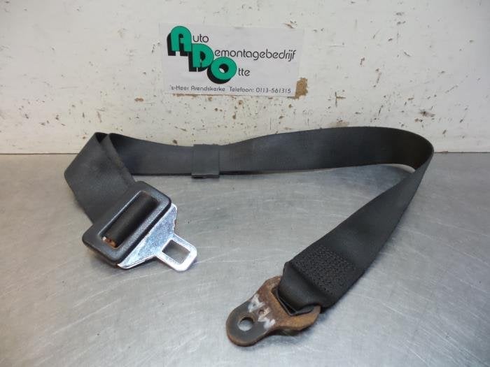 Ceinture de sécurité arrière centre d'un BMW 3-Serie (3-S, -, 3 mois de garantie, Utilisé, -