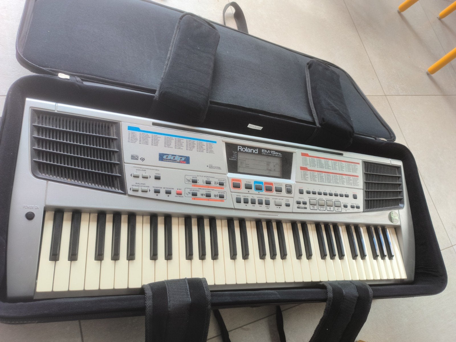 Roland EM-15 BNL   1 toets kapot, Muziek en Instrumenten, Ophalen, Roland