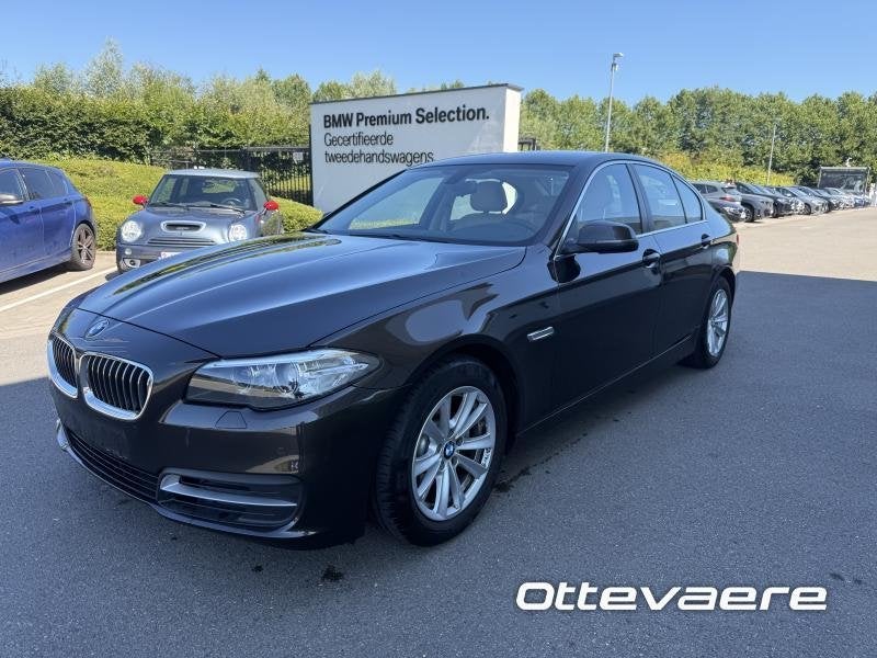 BMW 5-Serie Berline, Auto's, Automaat, 4 deurs, https://public.car-pass.be/vhr/9511a6d7-93cc-491a-8b1d-eaea4318aebe, 139 g/km