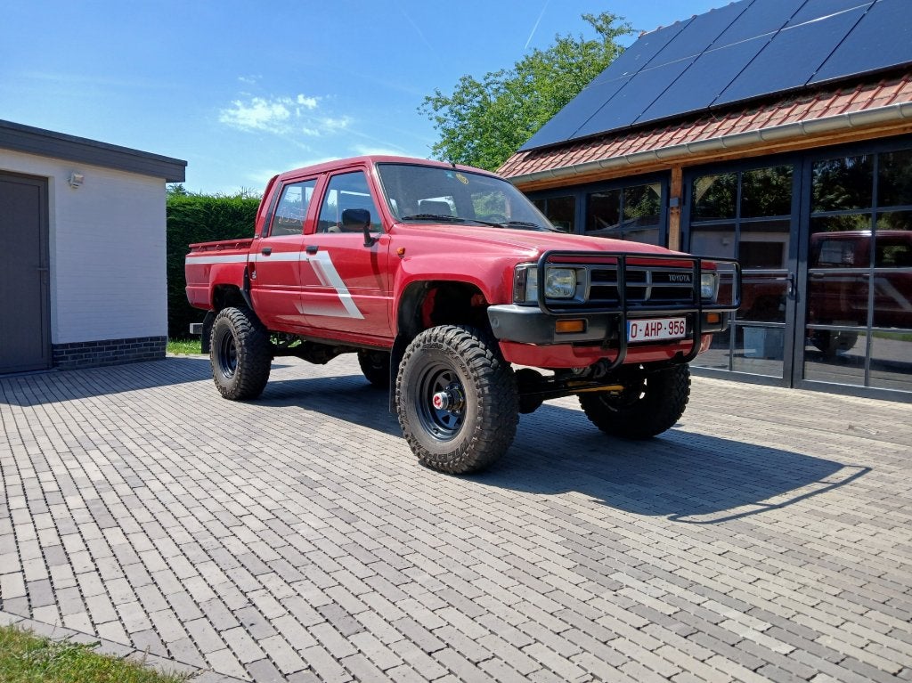 Toyota Hilux 1988 Oldtimer, 4 deurs, Stof, Beige, 4 cilinders