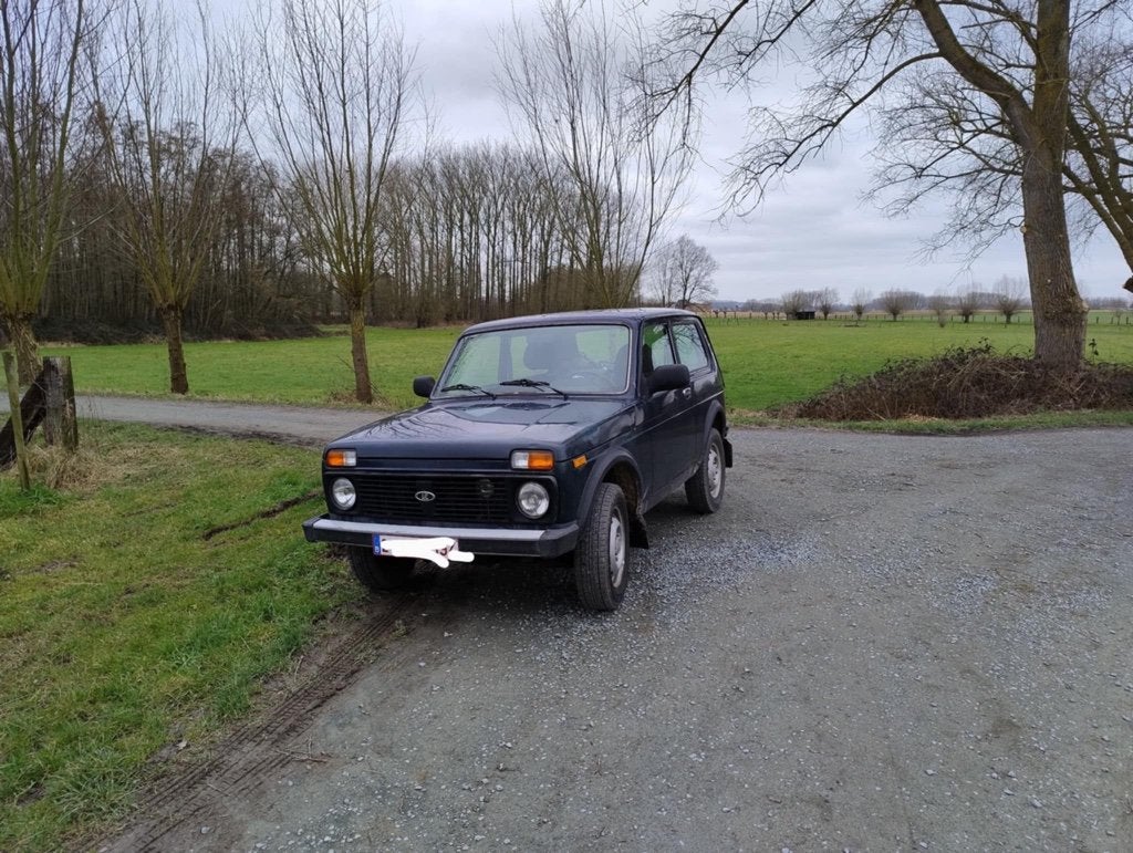 Lada Niva 2012 Lichte Vracht, Autos, Lada, Particulier, Niva, 4x4, Attache-remorque, Essence, Quatre roues motrices / 4X4, Enlèvement