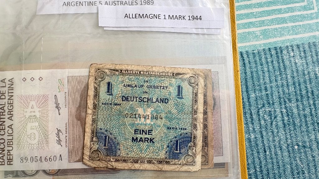 2 BANKBILJETTEN: DUITSLAND 1 MARK 1944, Ophalen of Verzenden, Duitsland, Los biljet