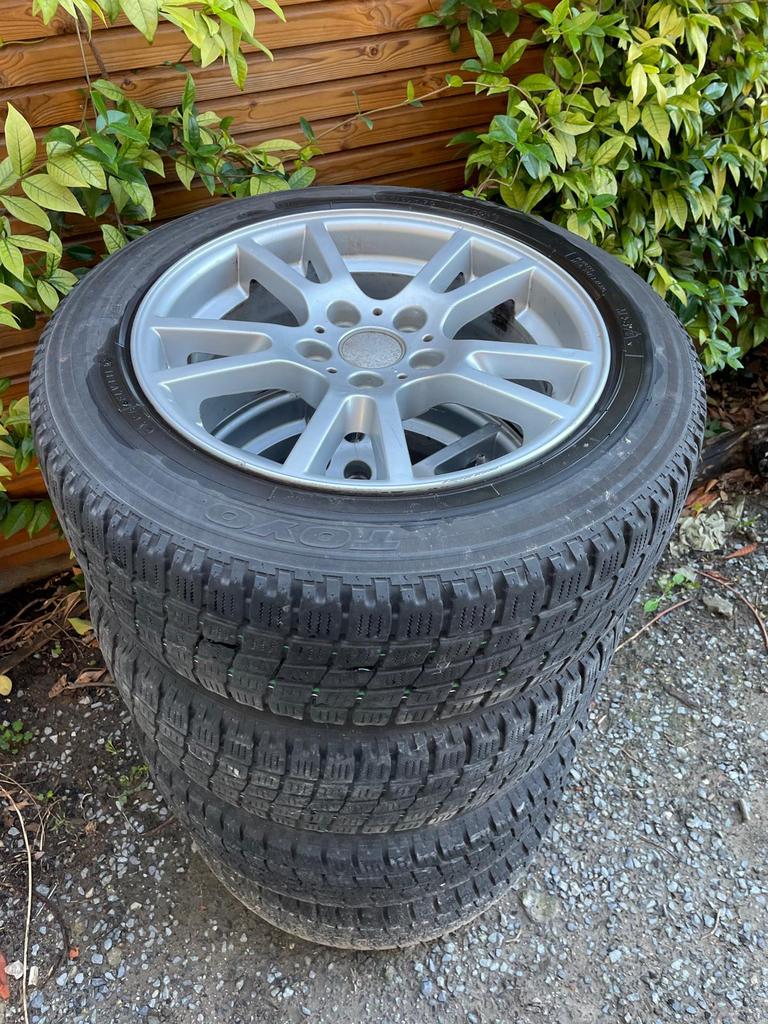 4 velgen met banden VW T5 of BMW X5 en X3, Auto-onderdelen, Banden en Velgen, Ophalen, Band(en)