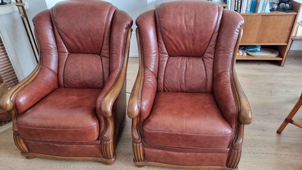 2 fauteuils classiques en cuir et bois à dossier haut, Maison & Meubles, Fauteuils, 75 à 100 cm, Regency, Enlèvement, Utilisé