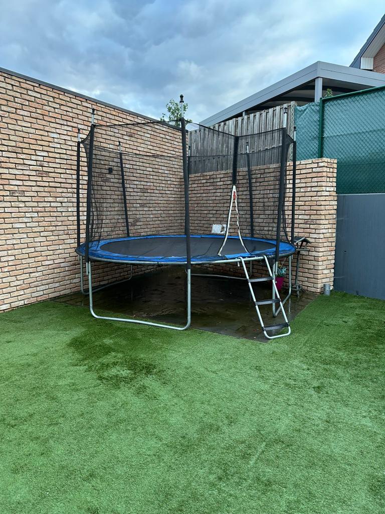 Trampoline groot 3,66 meter bieden mag, Kinderen en Baby's, Speelgoed | Buiten | Trampolines, Ophalen, Gebruikt