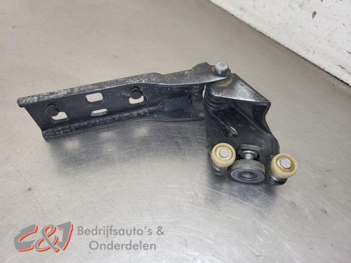 Roulette porte coulissante droite d'un Opel Vivaro (10U), -, Opel, 3 mois de garantie, Utilisé