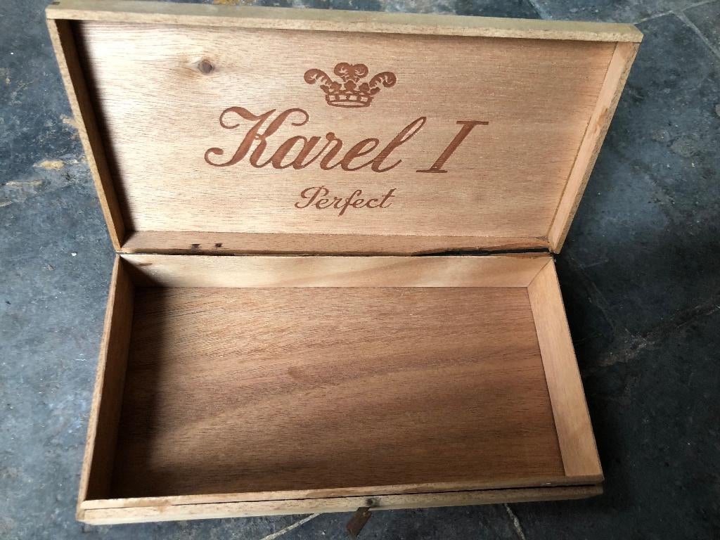 leeg sigarenkistje Karel I Perfect, Ophalen of Verzenden