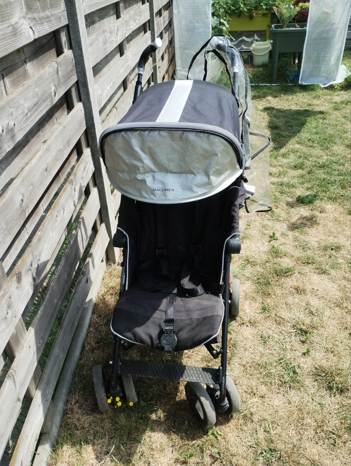 Buggy Maclaren met regenscherm, Enfants & Bébés, Buggys, Enlèvement, Maclaren