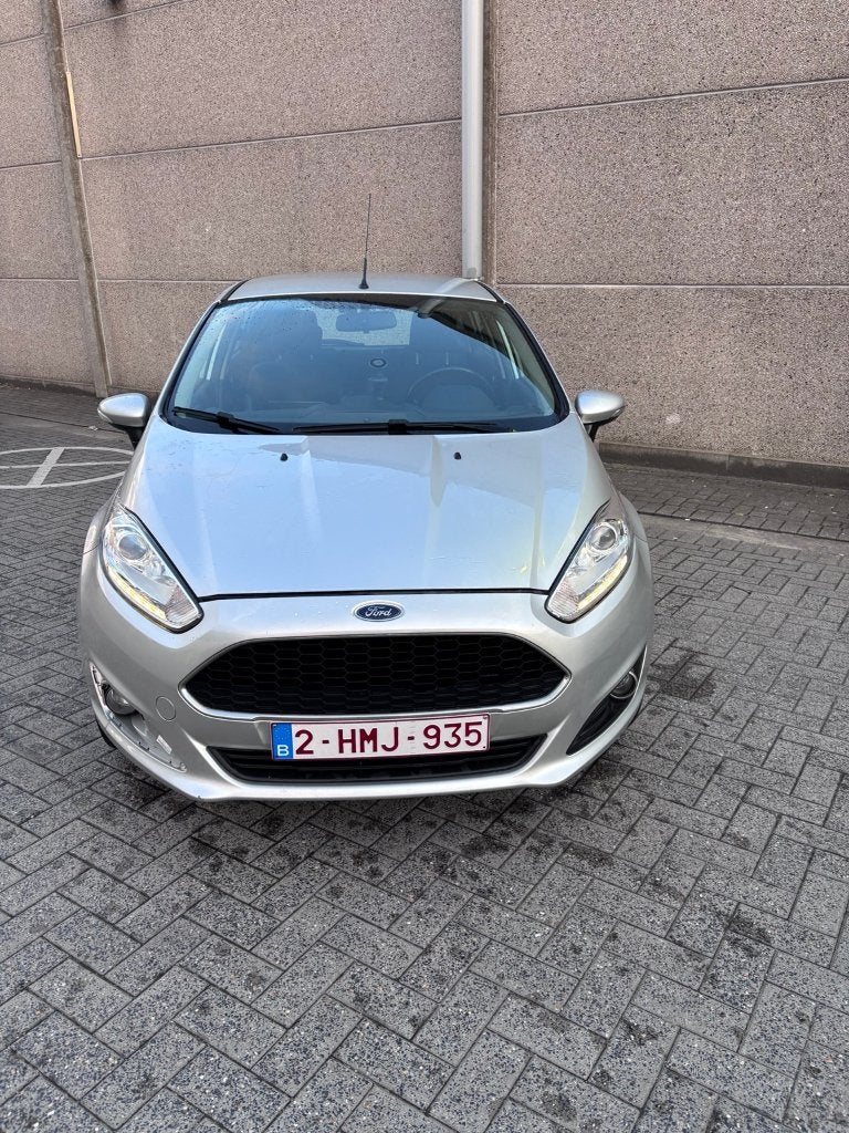 Ford Fiesta  2016 80ch  104 879 km  Climatisation — 5 portes, Argent ou Gris, Achat, 998 cm³, Euro 6