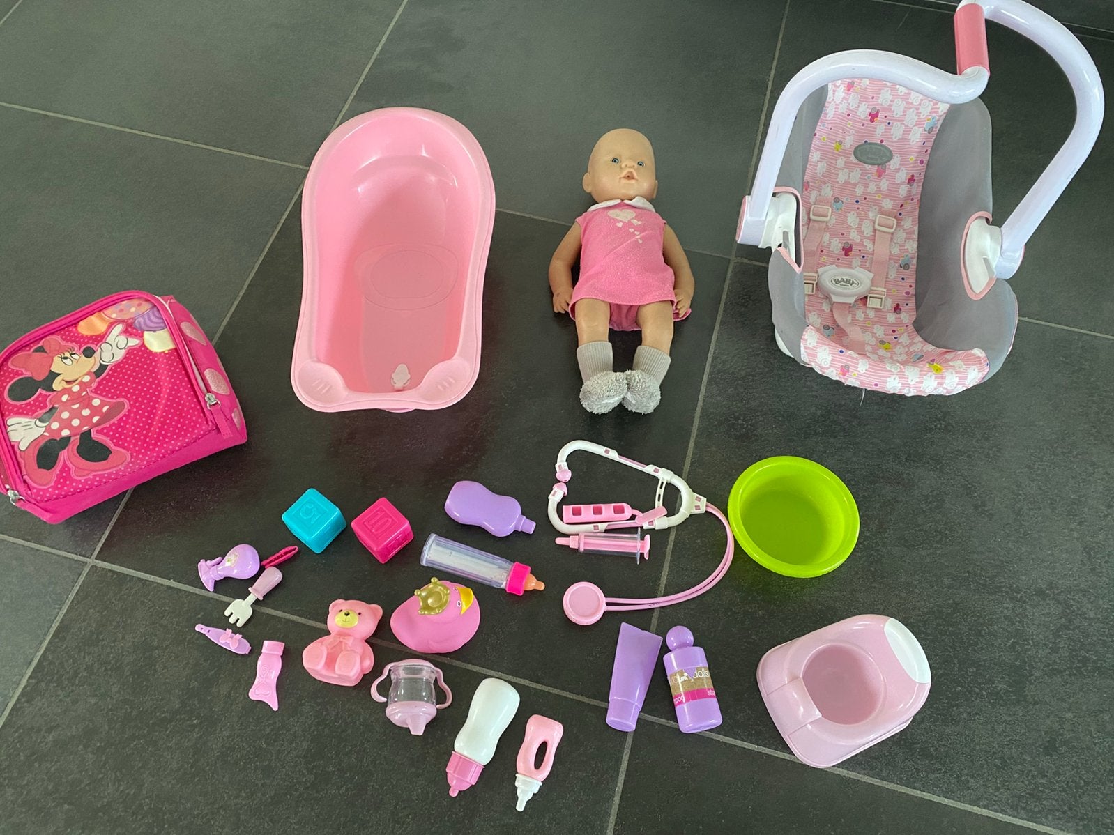 Poppenspeelgoed, Ophalen, Gebruikt
