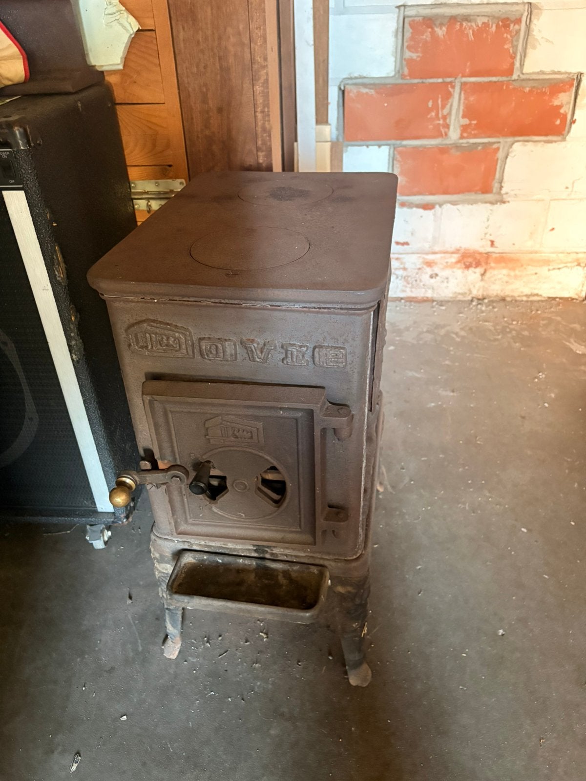 Dovre houtkacheltje, Ophalen, Zo goed als nieuw