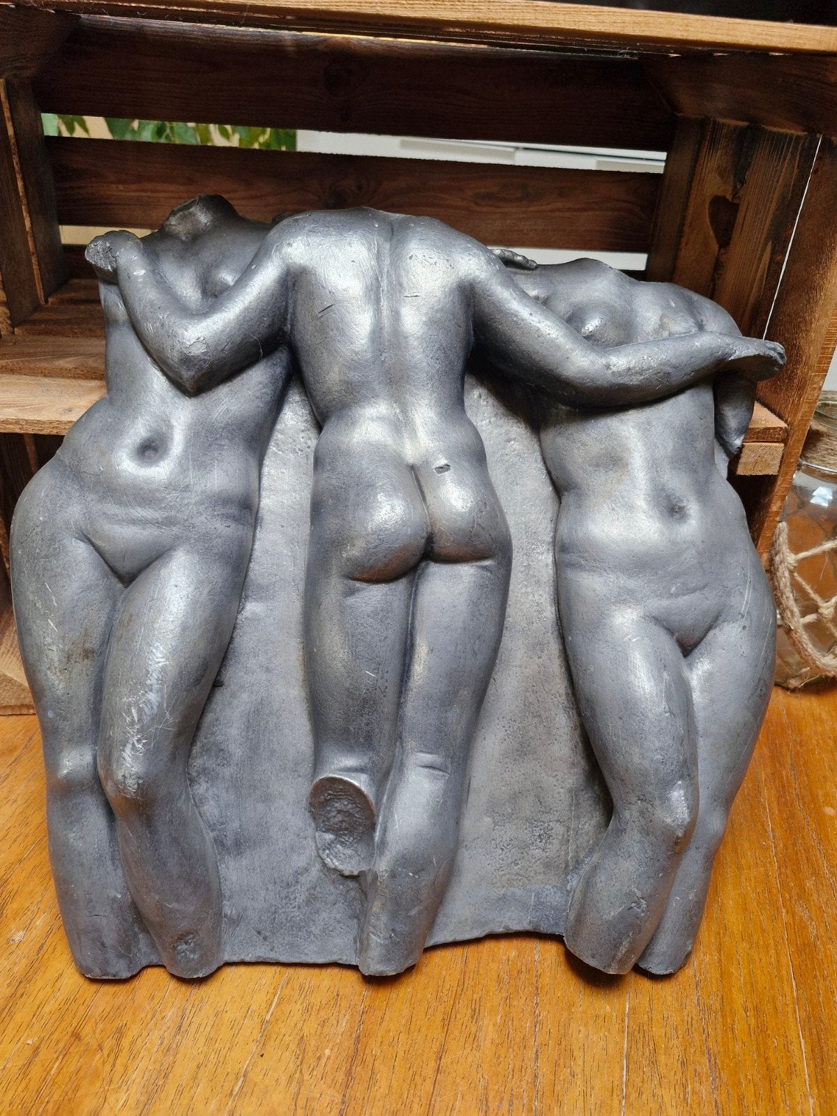 sculpture en étain signée