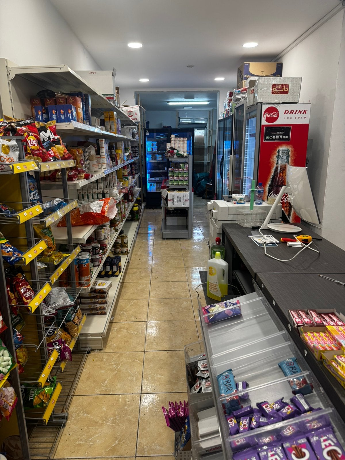 Commerce a louer, Offres d'emploi