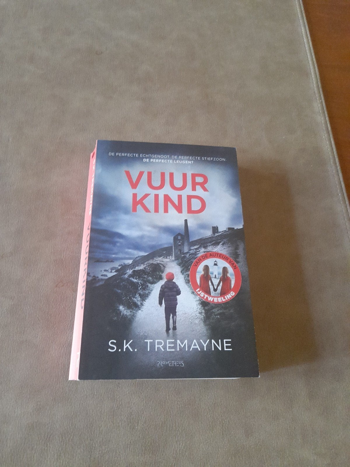 S.K. Tremayne - Vuurkind, Boeken, Ophalen of Verzenden, S.K. Tremayne
