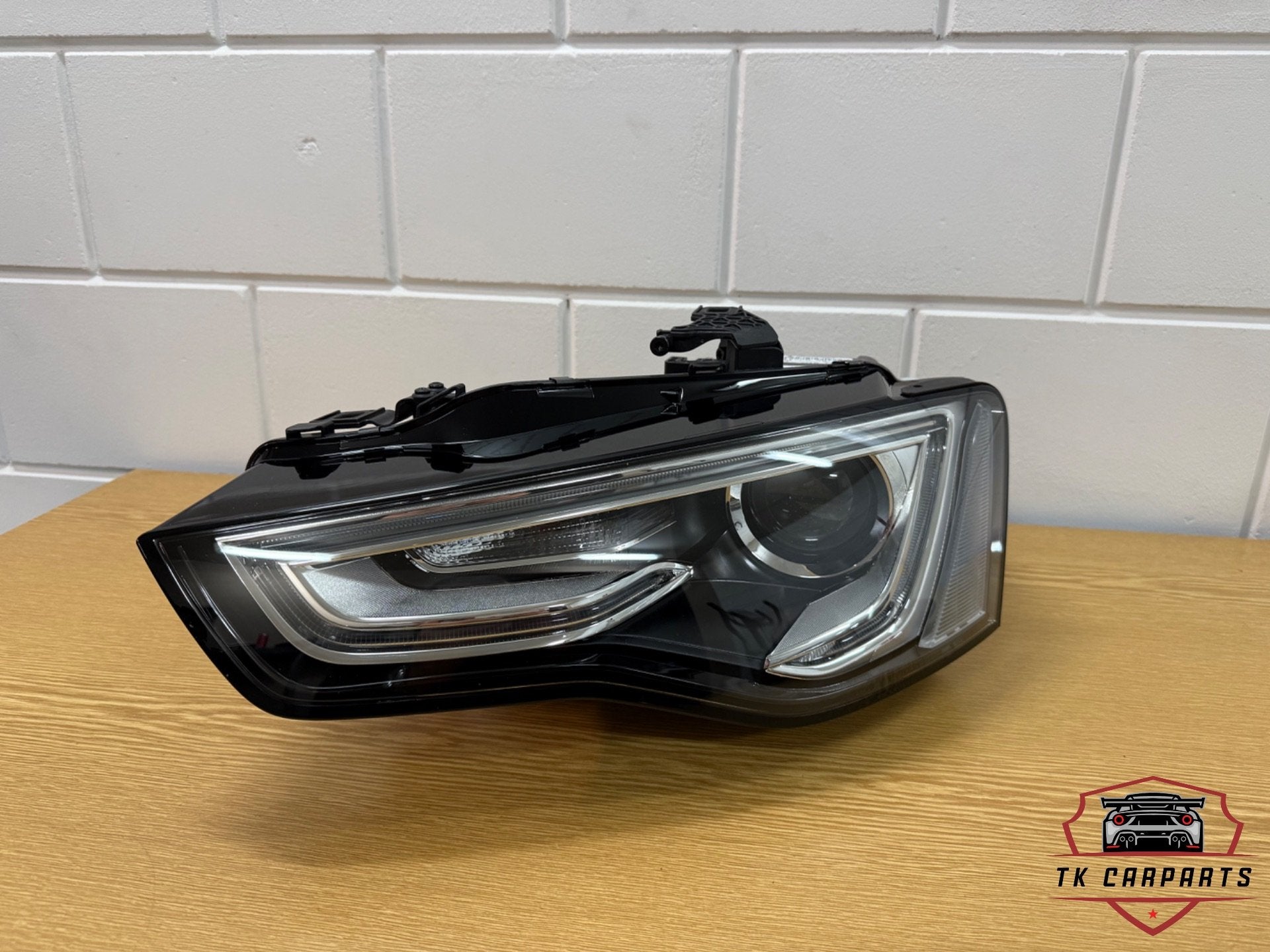 Nieuw Audi A5 led xenon koplamp links 8t0941043g, AUDI AG, Audi, Kundenbetreuung@audi.de, Nieuw