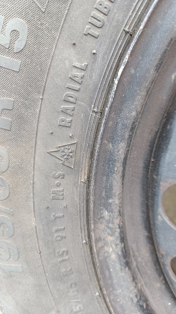 Pneus d'hiver sur jantes Skoda Otavia 195/65 R15, Autos : Pièces & Accessoires, 15 pouces, Pneus hiver, Véhicule de tourisme, Enlèvement