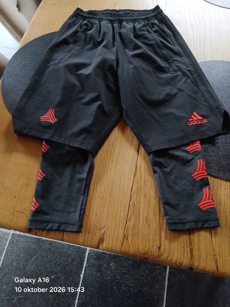 Sportbroek adidas jongen XS, Neuf, Adidas, Enlèvement, Taille 34 (XS) ou plus petite