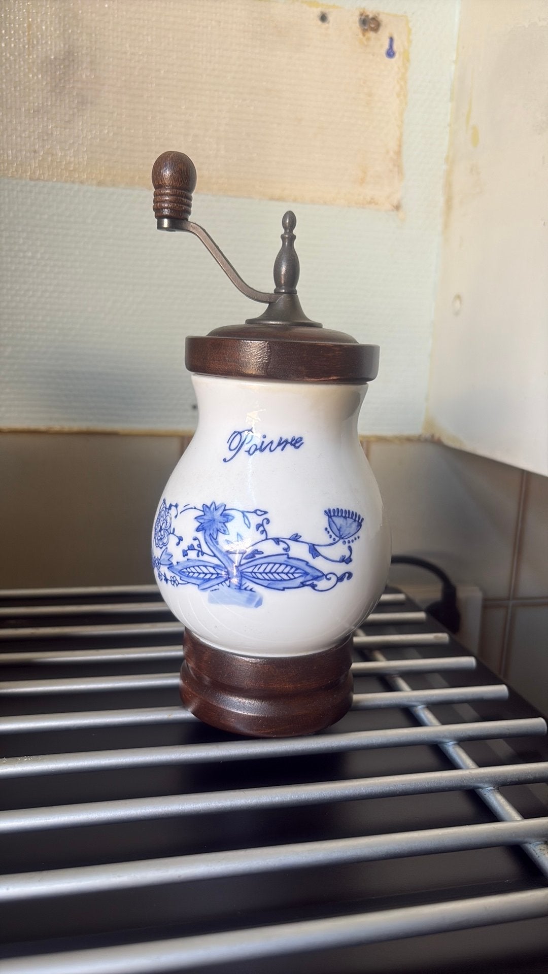 Originele "Blue Onion" pepermolen., Enlèvement