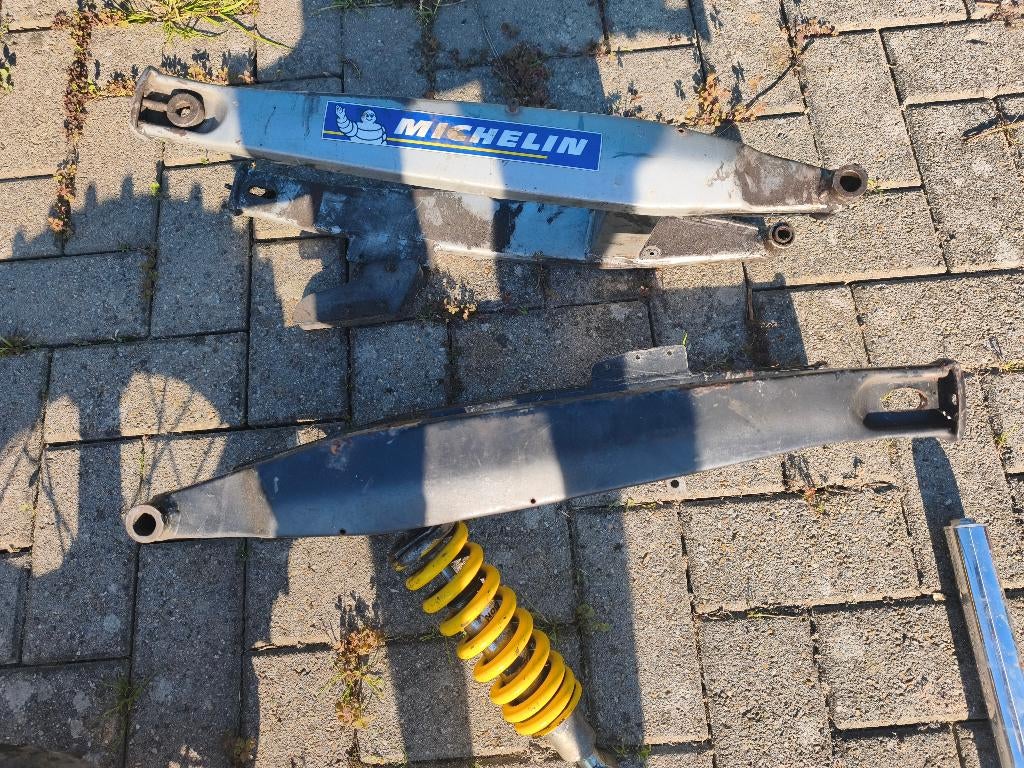 Derbi Senda achterbruggen, Ophalen