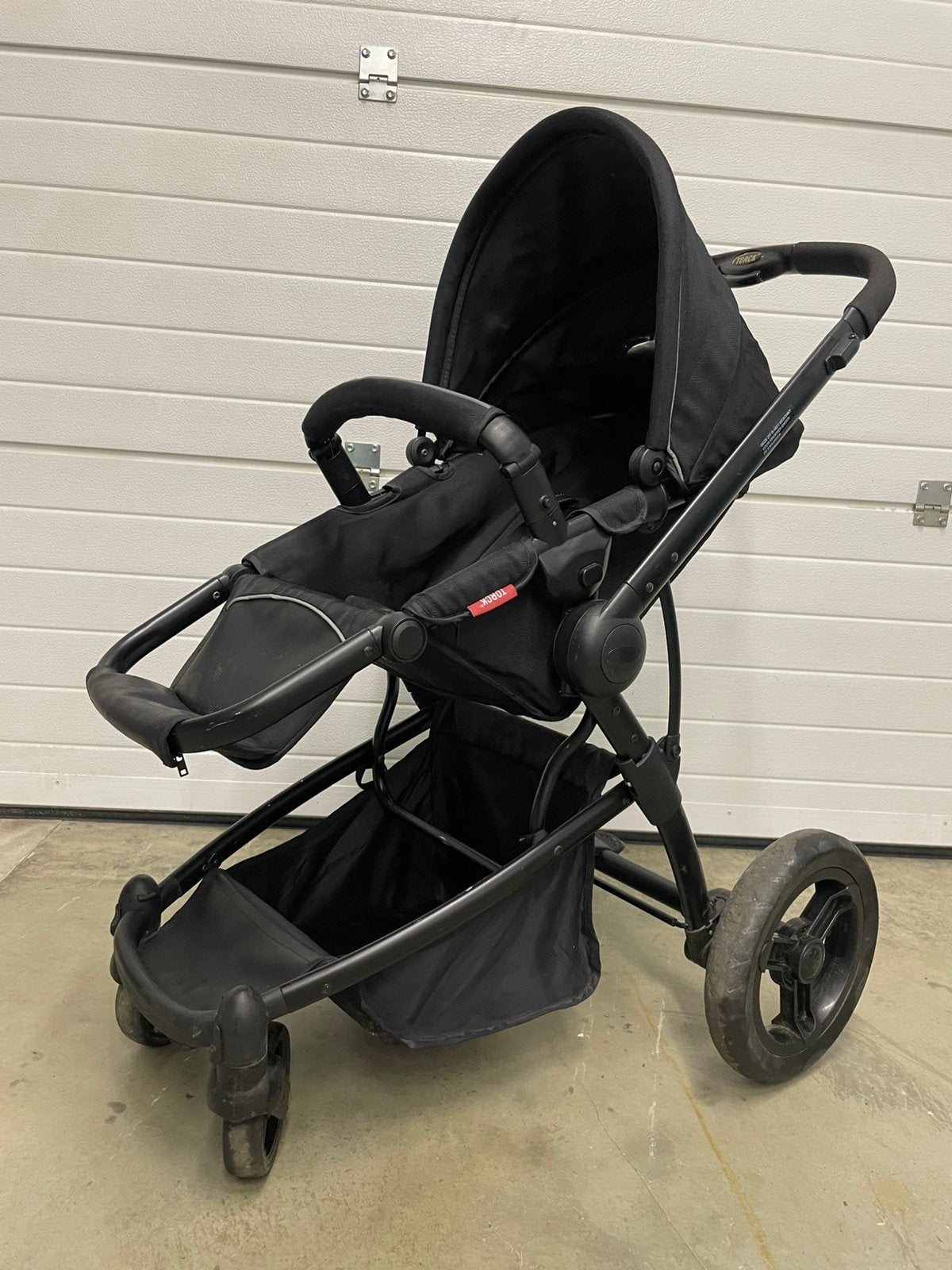 Buggy torckx met mand en regenhoes, Ophalen, Zo goed als nieuw