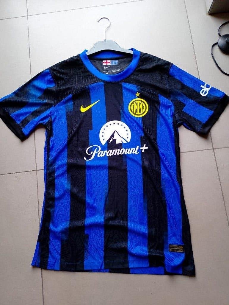 Voetbalshirt Inter Milaan Xl niet origineel valt als L/XL, Sport en Fitness, Ophalen of Verzenden