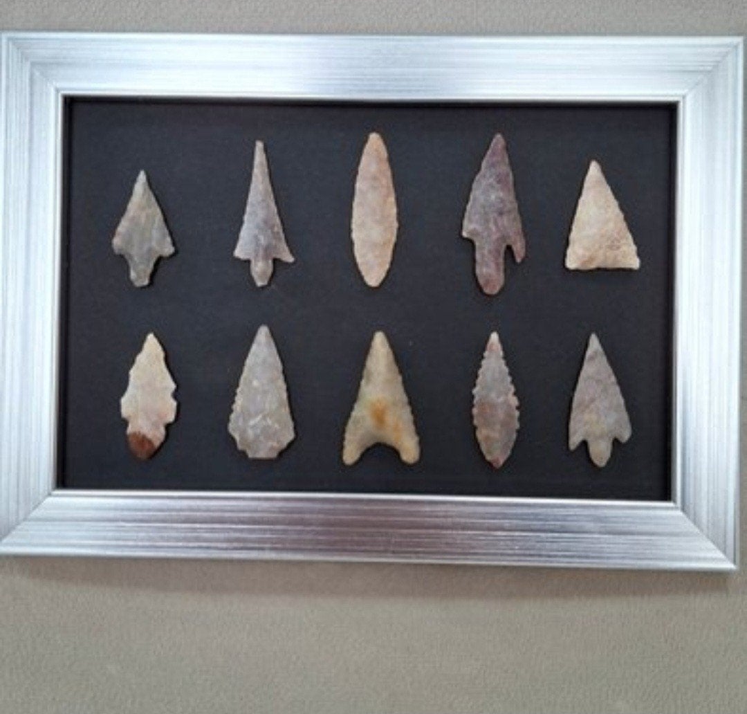 Klein Kader 10x Pijlpunten Decoratie - Vuursteen Stijl, Antiek en Kunst, Ophalen of Verzenden