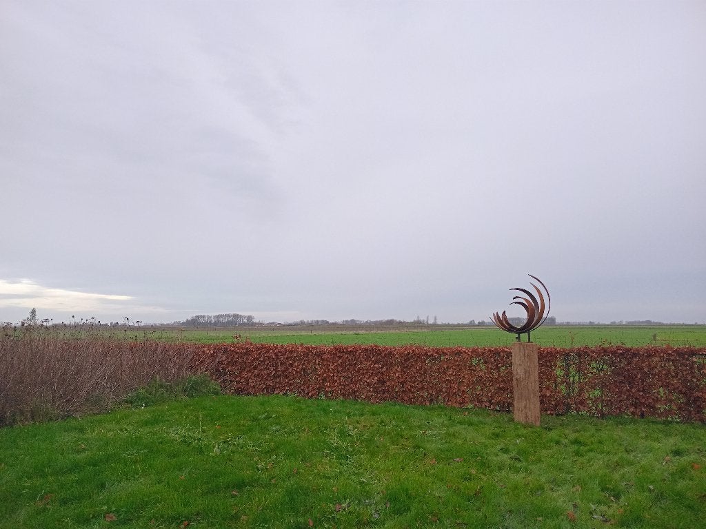 Brute, stoere tuinsculpturen op sokkel, Tuin en Terras, Tuinbeelden, Ophalen of Verzenden, Nieuw, Metaal, Abstract beeld