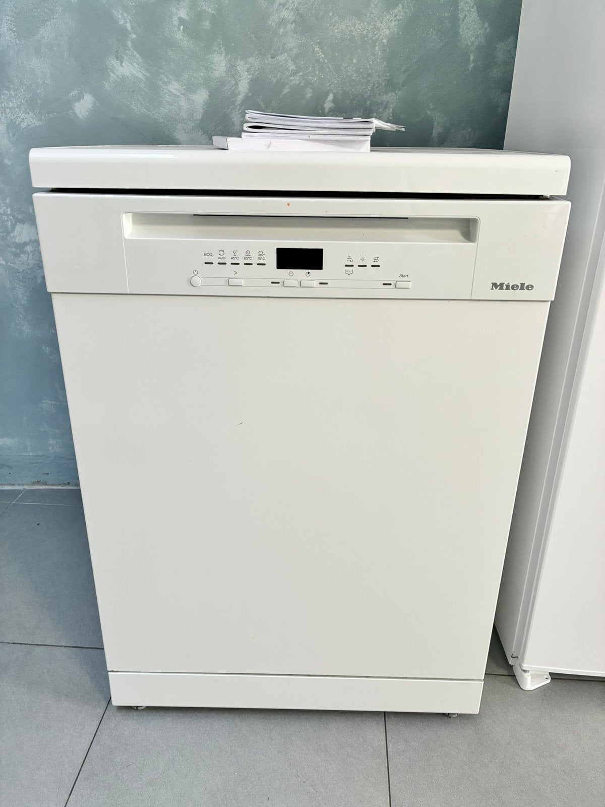 Miele G 5210 SC BW – witte vaatwasser – zeer goede staat, Elektronische apparatuur, Ophalen, Zo goed als nieuw