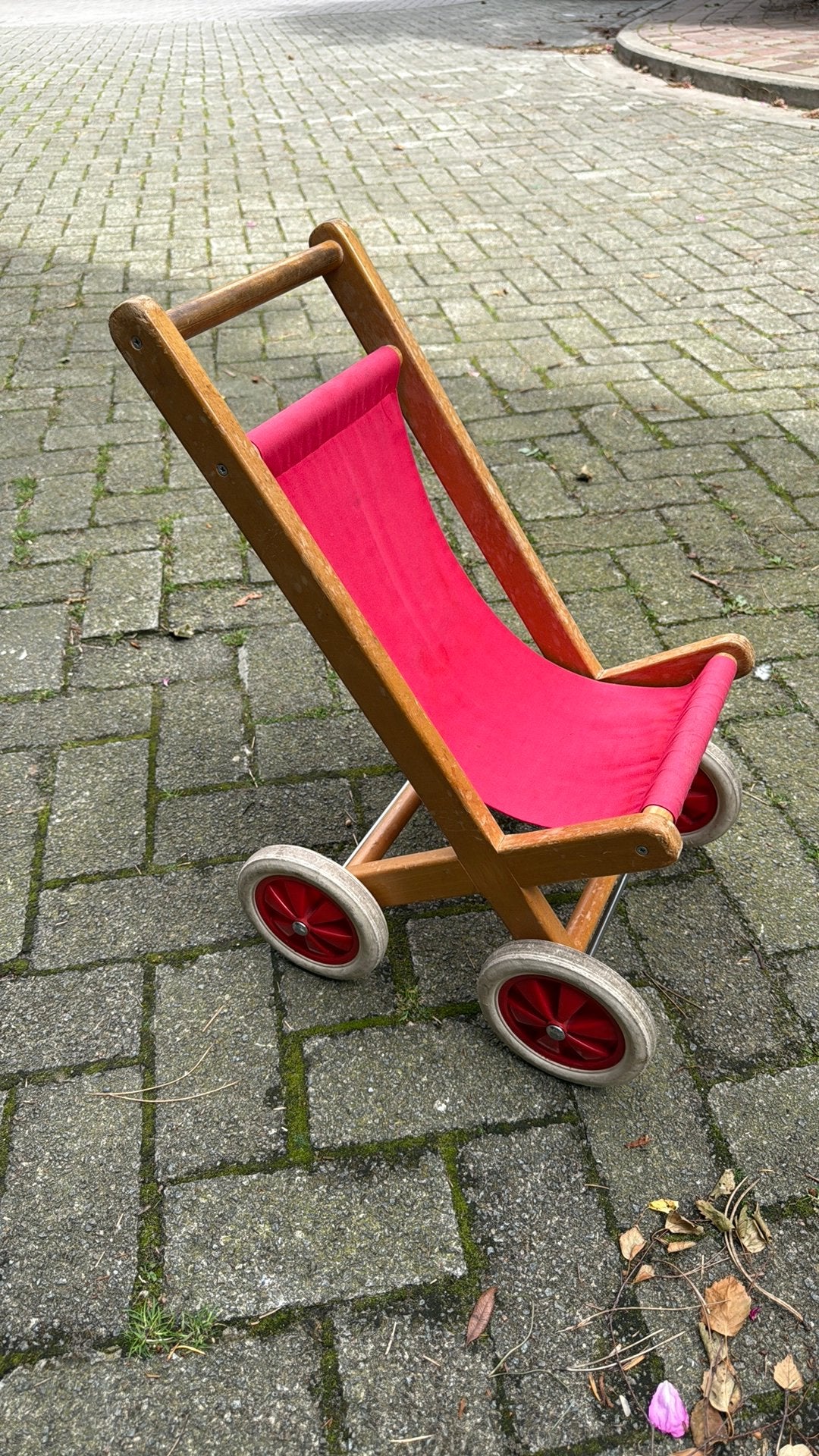 Mooi houten babywagen stroller voor de pop, Ophalen, Zo goed als nieuw