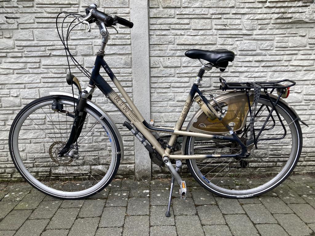 Damesfiets en herenfiets merk RIH, Fietsen en Brommers, Ophalen, Zo goed als nieuw, Overige merken, Versnellingen