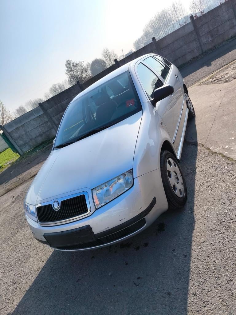 Soda fabia 2002 1.4essence 75000km, Autos, Particulier, Achat