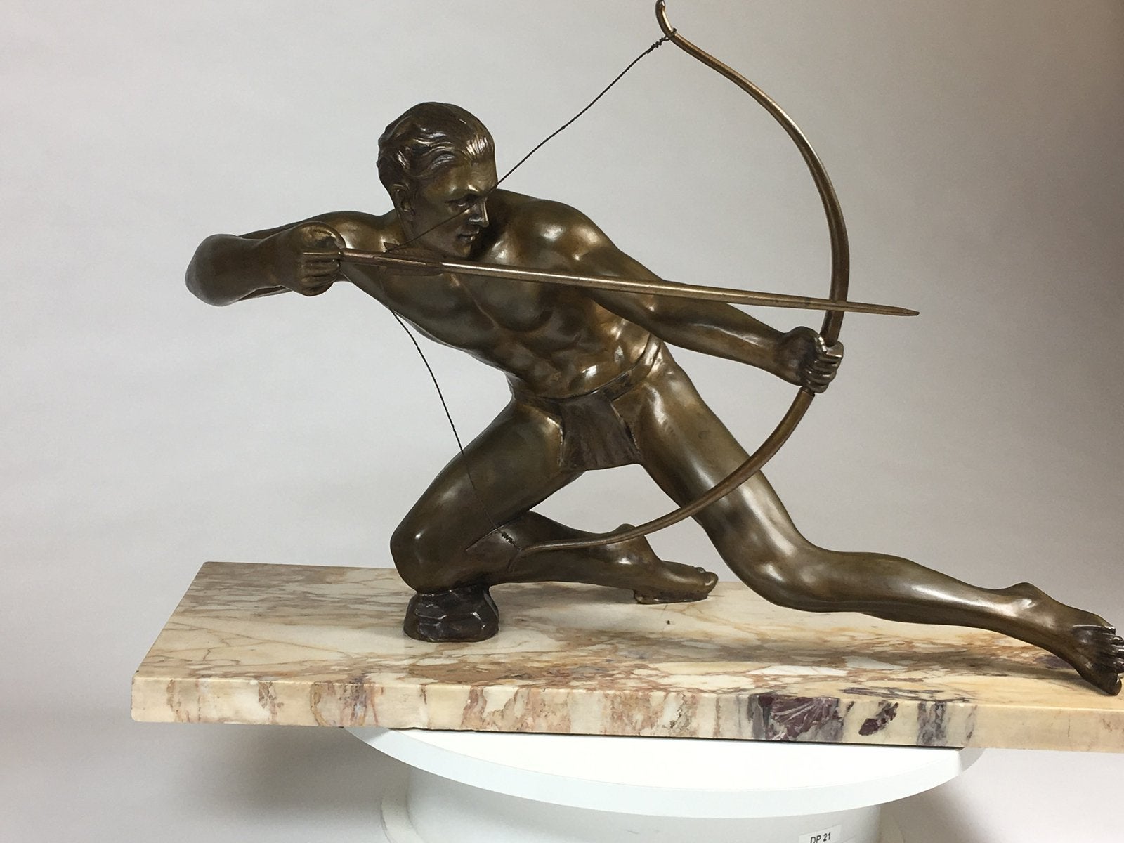 Bronzen boogschutter 70 breed x 30 diep x 41 hoog tot hoofd, Antiek en Kunst, Ophalen, Europa, Brons, Beeld