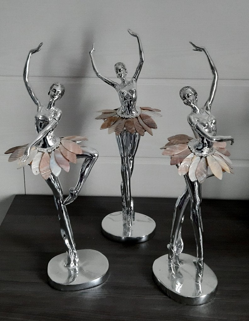 Set van 3 beelden ballerina's - JLine - 45 cm hoog, Collections, Statues & Figurines, Comme neuf, Humain, Enlèvement ou Envoi