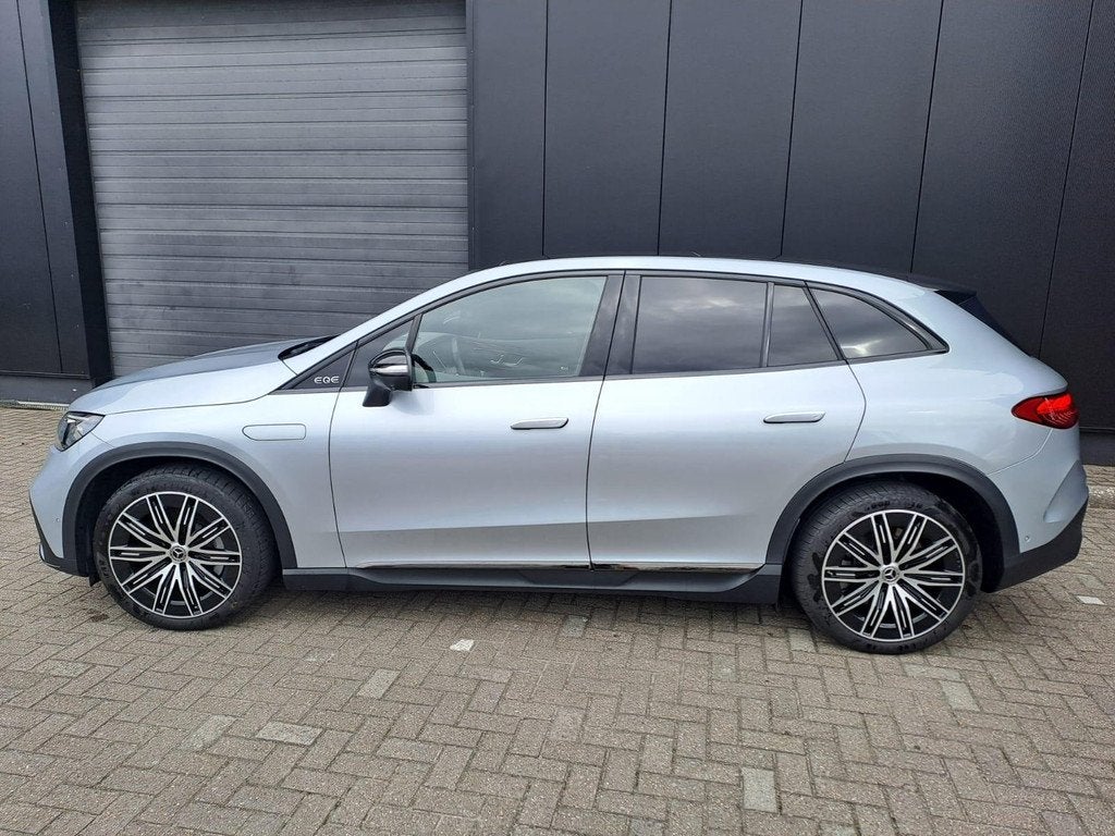 Mercedes-Benz EQE-Klasse SUV 350 4MATIC AMG Line Night Pack, Achat, 4 portes, Entretenue par le concessionnaire, 2330 kg