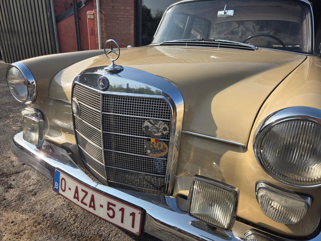 Mercedes 190d 1965, Autos, Oldtimers & Ancêtres, Achat, 4 portes, Boîte manuelle, Mercedes-Benz