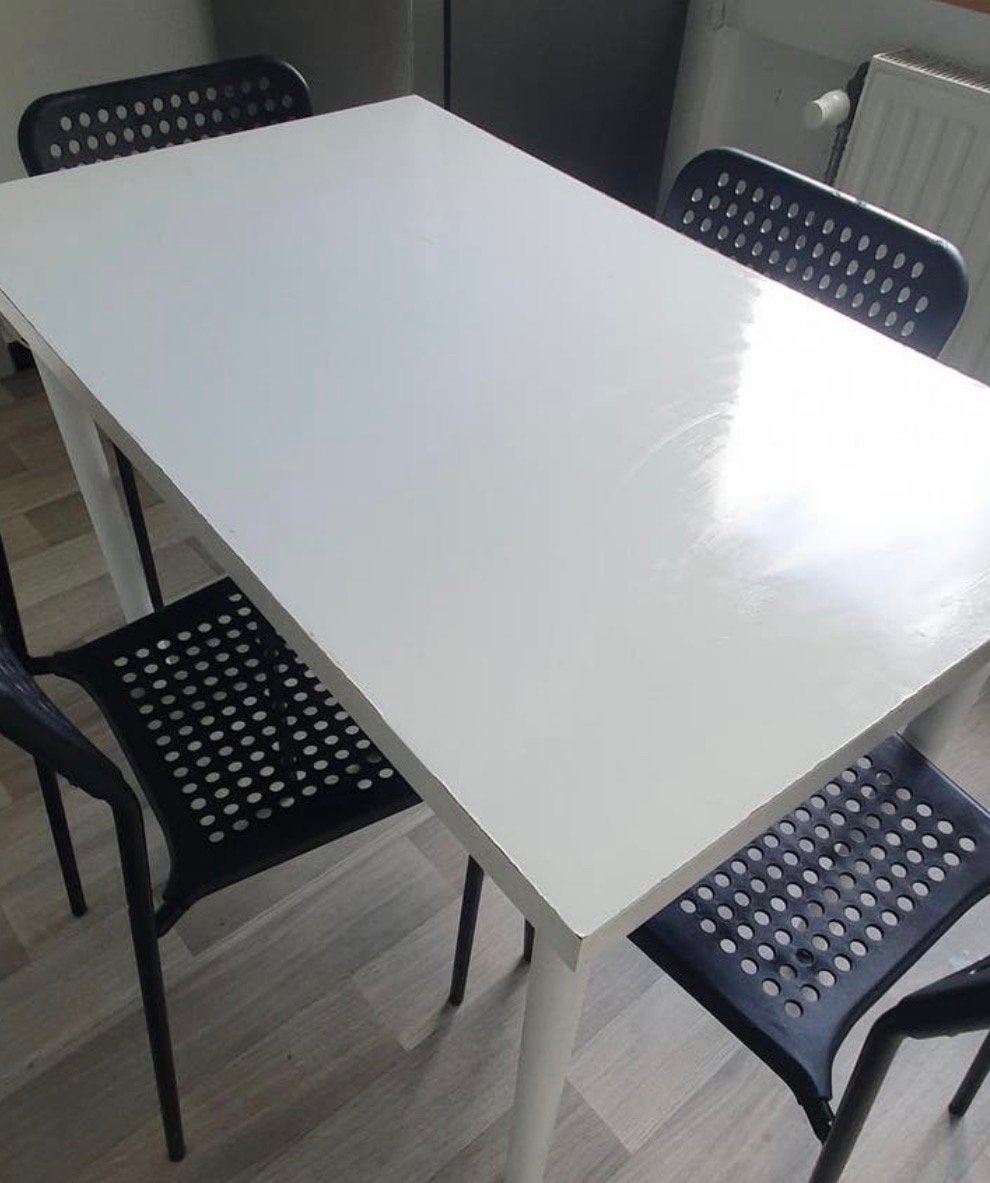 Table avec chaises, Enlèvement, Comme neuf