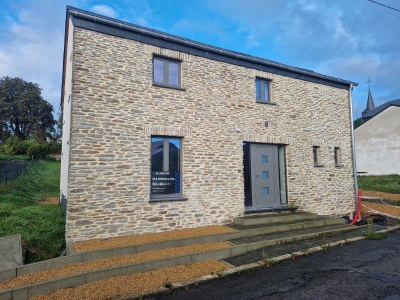 LES HAYONS: Maison neuve, 4 façades, avec jardin et carport., Bouillon Les Hayons, 500 à 1000 m², 4 pièces, 150 m²