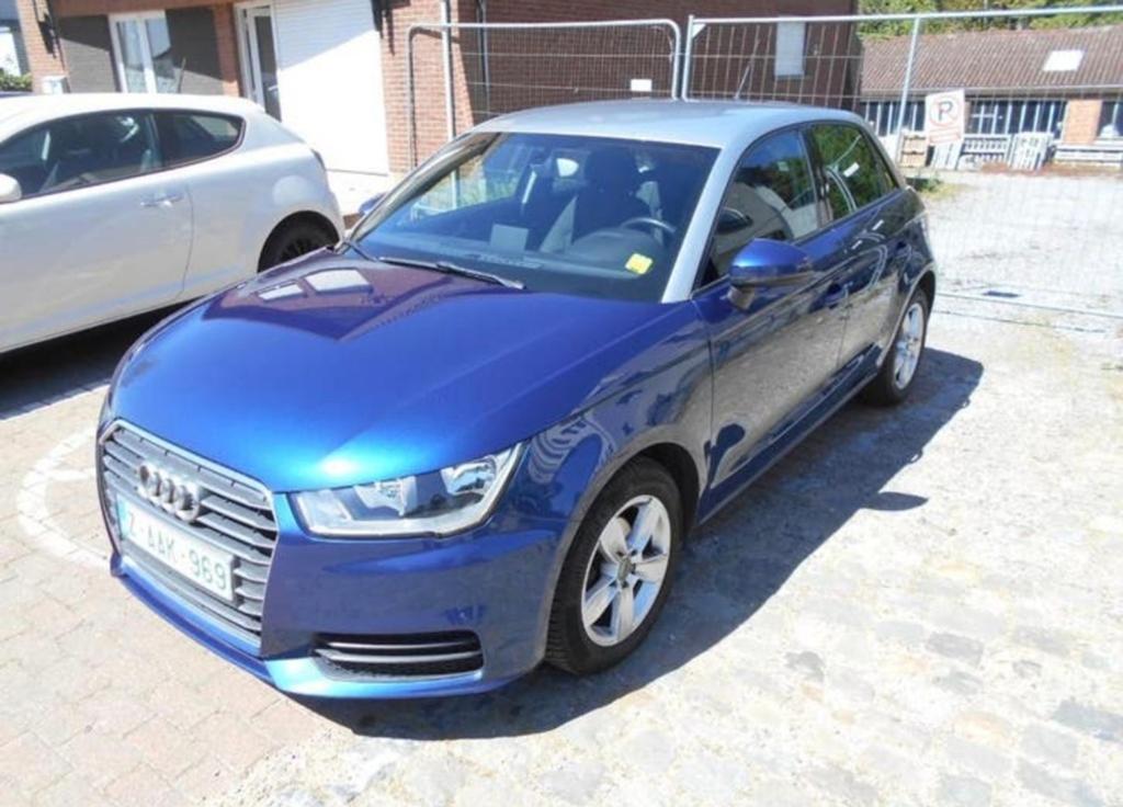 AUDI A1/BENZINE/AUTOMAAT/AIRCO/DISTRIBUTIE VV/GARANTIE, Auto's, Audi, Stof, A1, Euro 6, Bedrijf