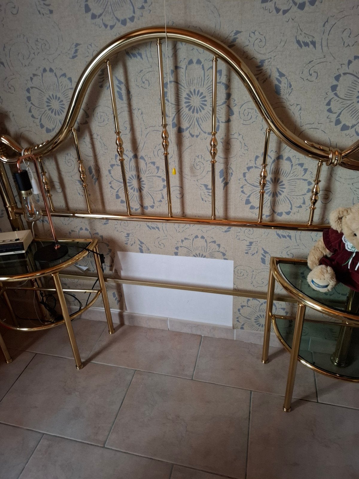 cadre de lit vintage en cuivre avec tables de chevet., Antiquités & Art, Enlèvement