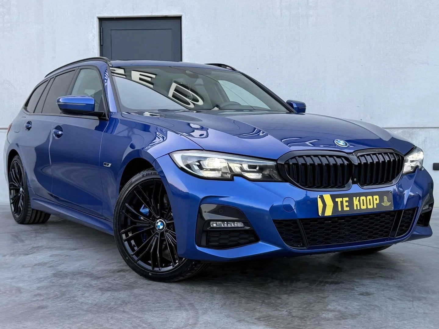 BMW 3 Serie 330 PHEV*M-SPORT*PANO*360CAMERA*COMFORT TOEGAN, Auto's, Automaat, 1998 cc, Gebruikt, Blauw