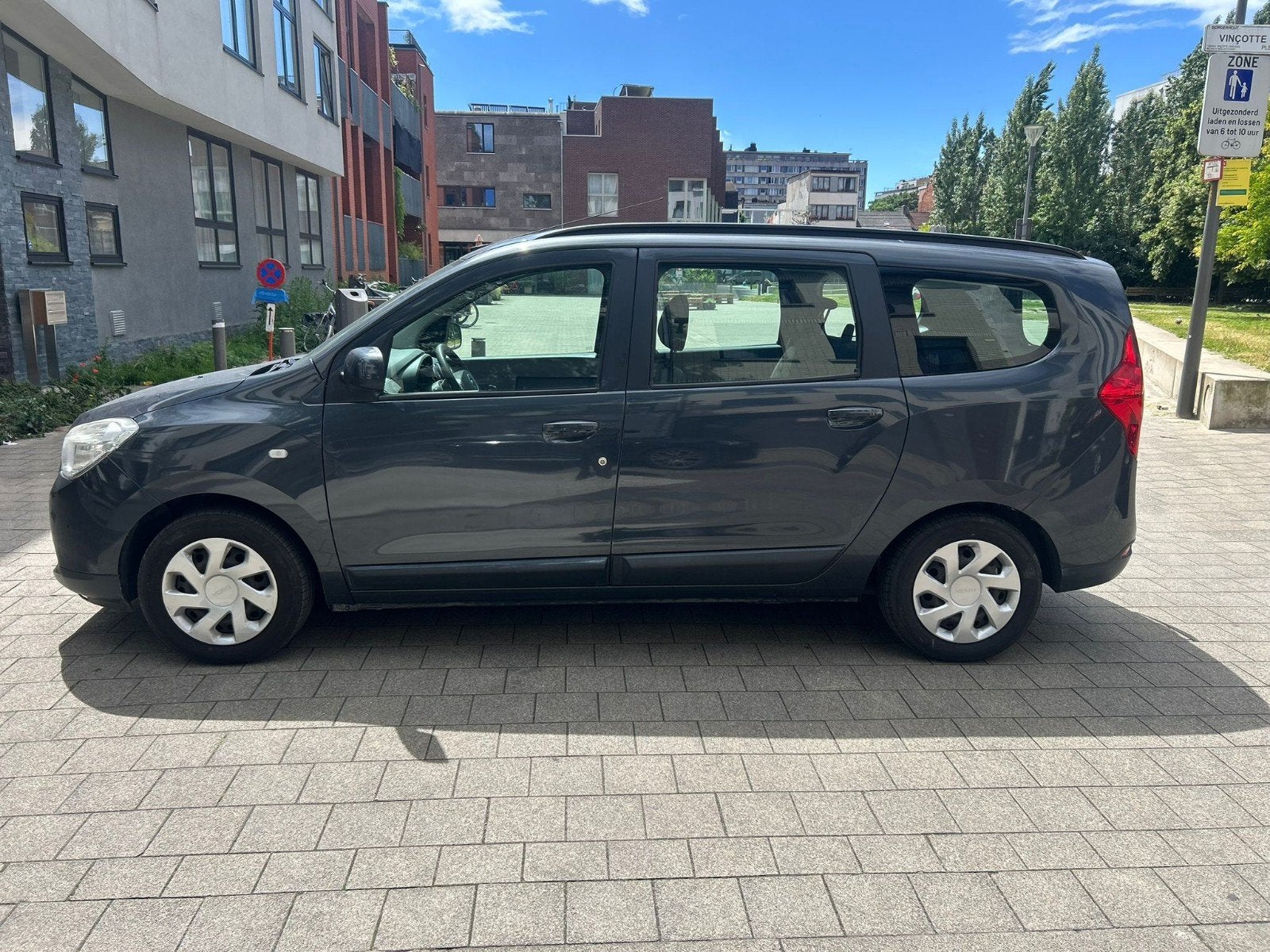 Dacia Lodgy 1.2i 2013 avec seulement 47 000 km de climatisat, Autos, Dacia, Euro 5, Achat, Boîte manuelle, Lodgy