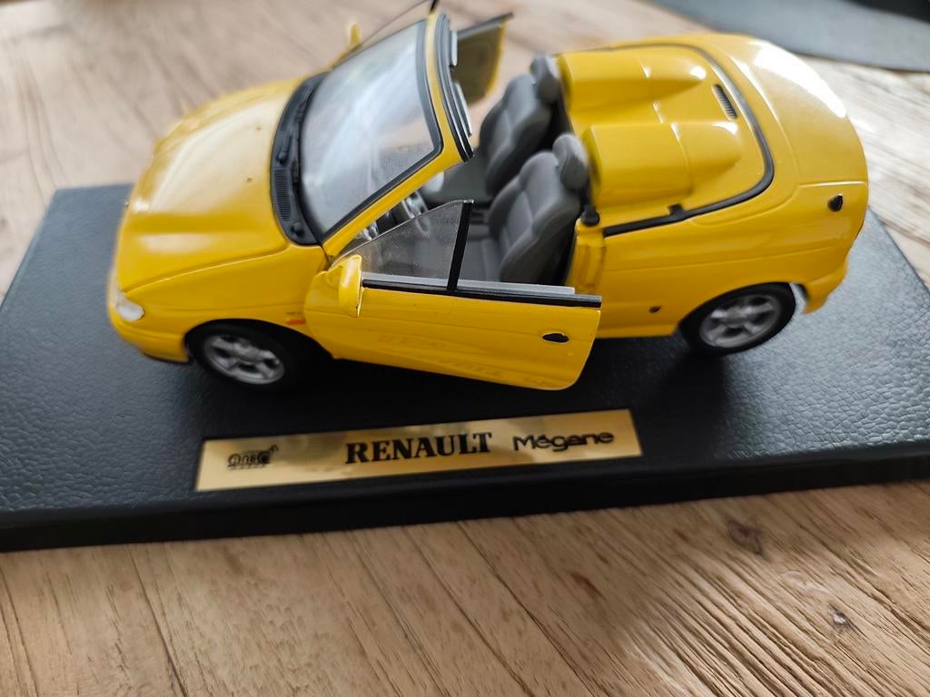 Renault megane 1:18, Ophalen