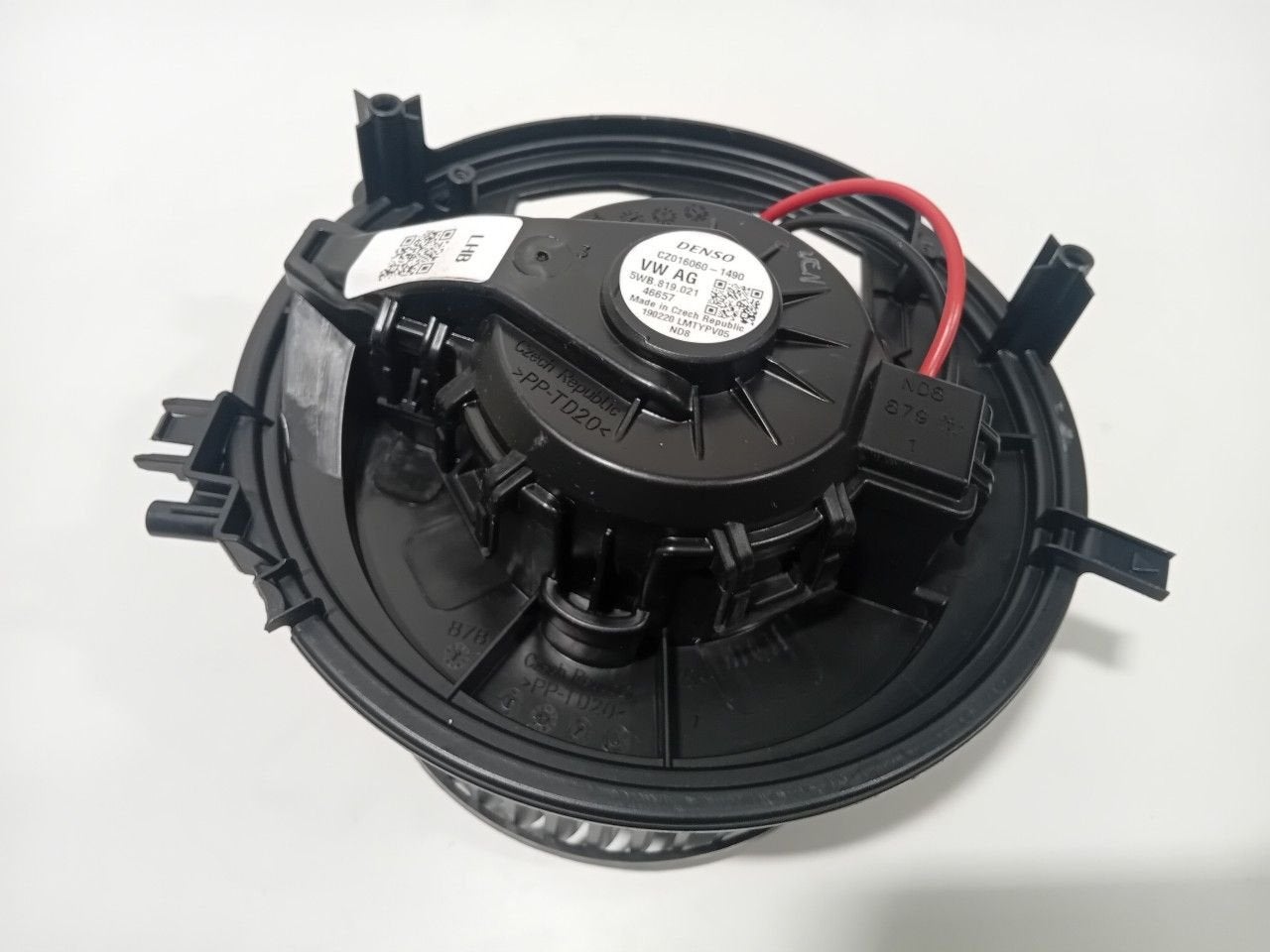 Kachel ventilator motor Volkswagen Passat, Onderdelen@venauto.nl, Van der Ven Autorecycling B.V., Gebruikt, Ettenseweg 76, 4706 PB Roosendaal, The Netherlands