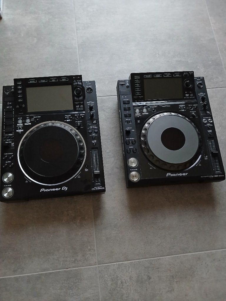 1x Pioneer CDJ 2000 Nxs en 1x Pioneer CDJ 2000 nxs2 te koop, Muziek en Instrumenten, Ophalen, Gebruikt, Dj-set, Pioneer