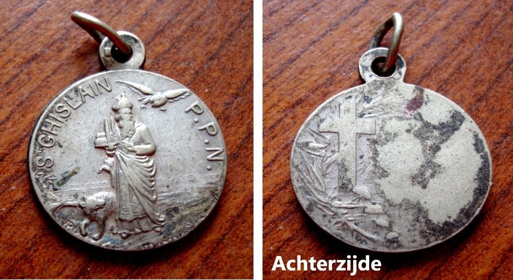 Medaille met Sint Ghislain (patroonheilige geesteszieken), Verzamelen, Religie, Ophalen of Verzenden, Gebruikt, Overige typen