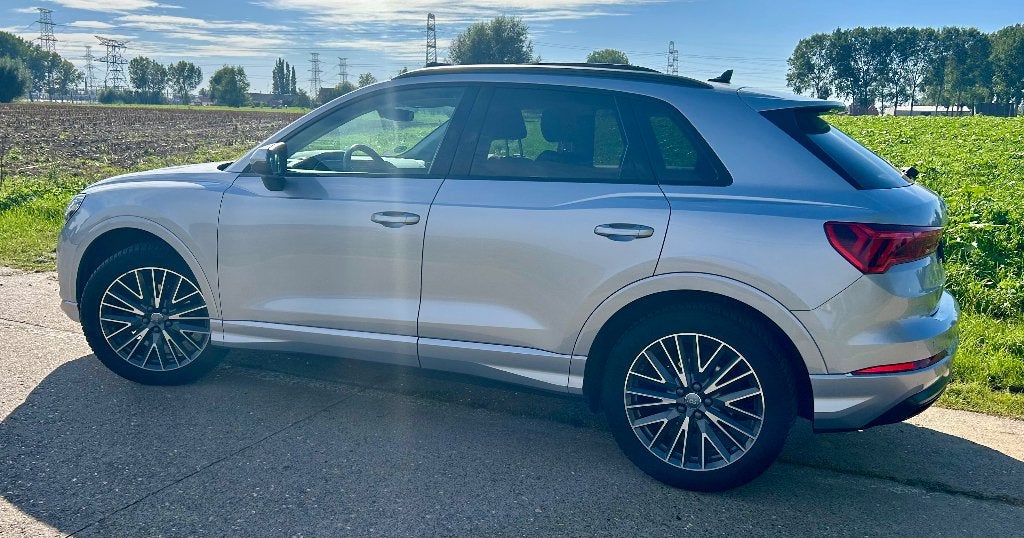 Audi Q3 35 tfsi Automaat, panodak, shadow look, Full option, Auto's, Dealer onderhouden, 4 cilinders, Verwarmde buitenspiegels